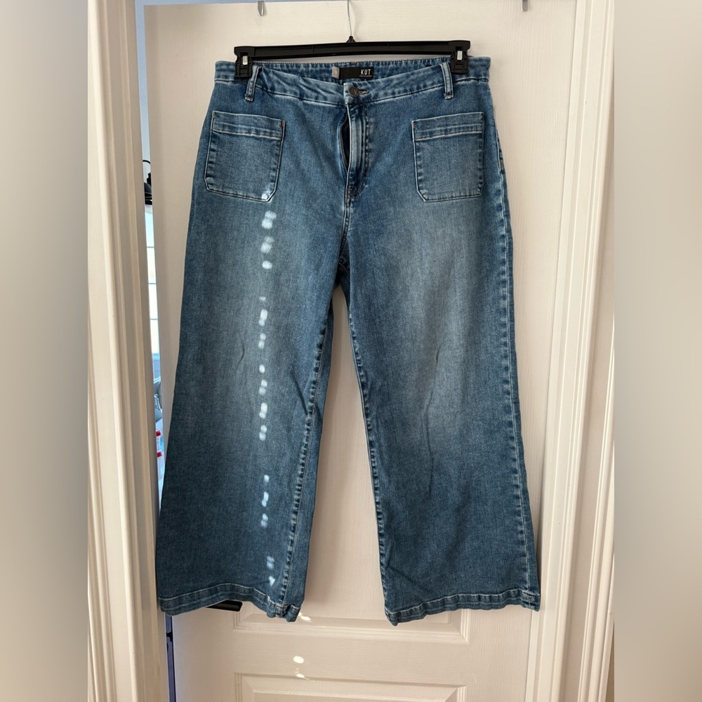 Kut from the cloth wide leg jeans. Size 18L